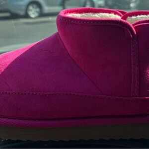 Old Navy Fuchsia Ankle Booties